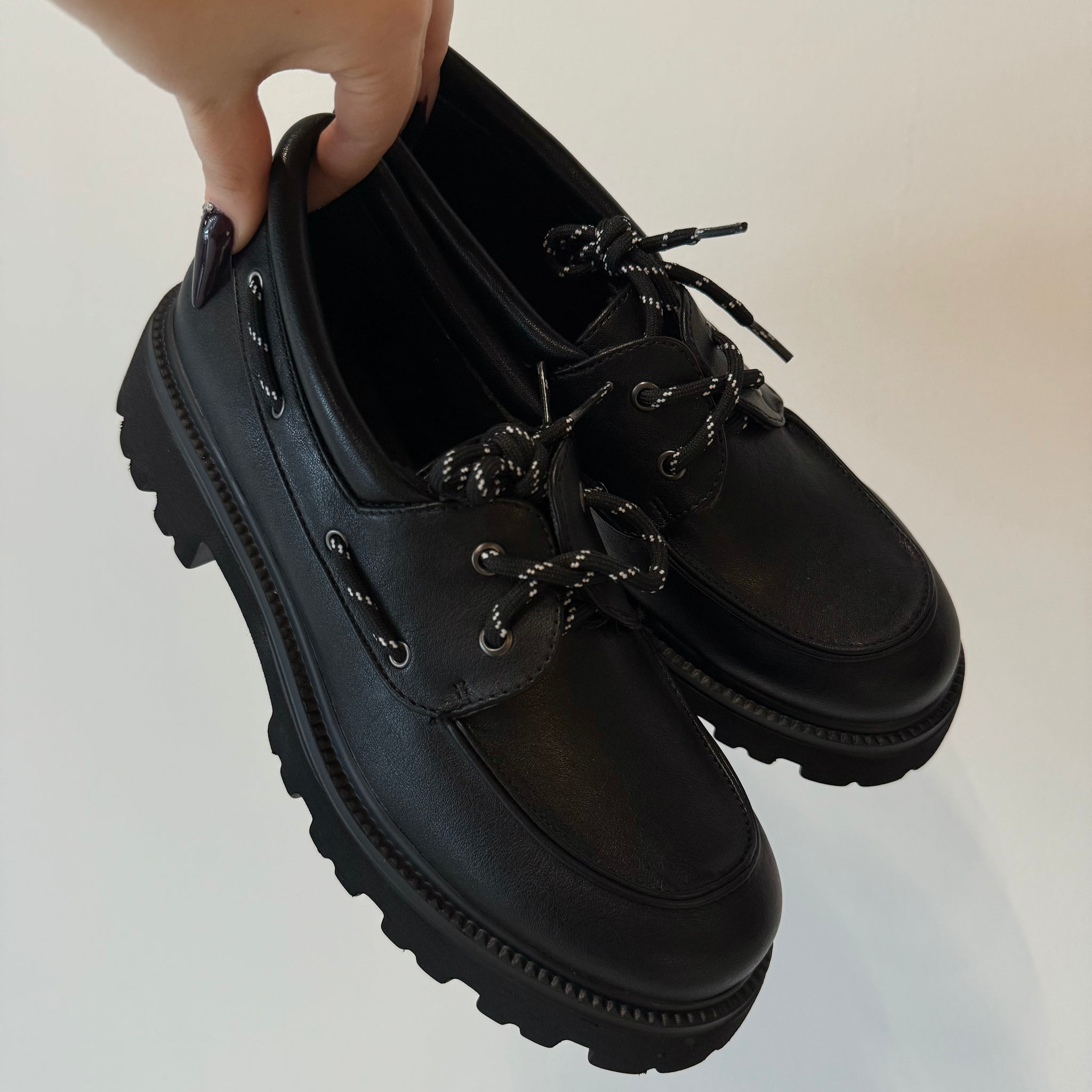 Mocassino Chunky Nero con Suola Carrarmato - R.a. Boutique