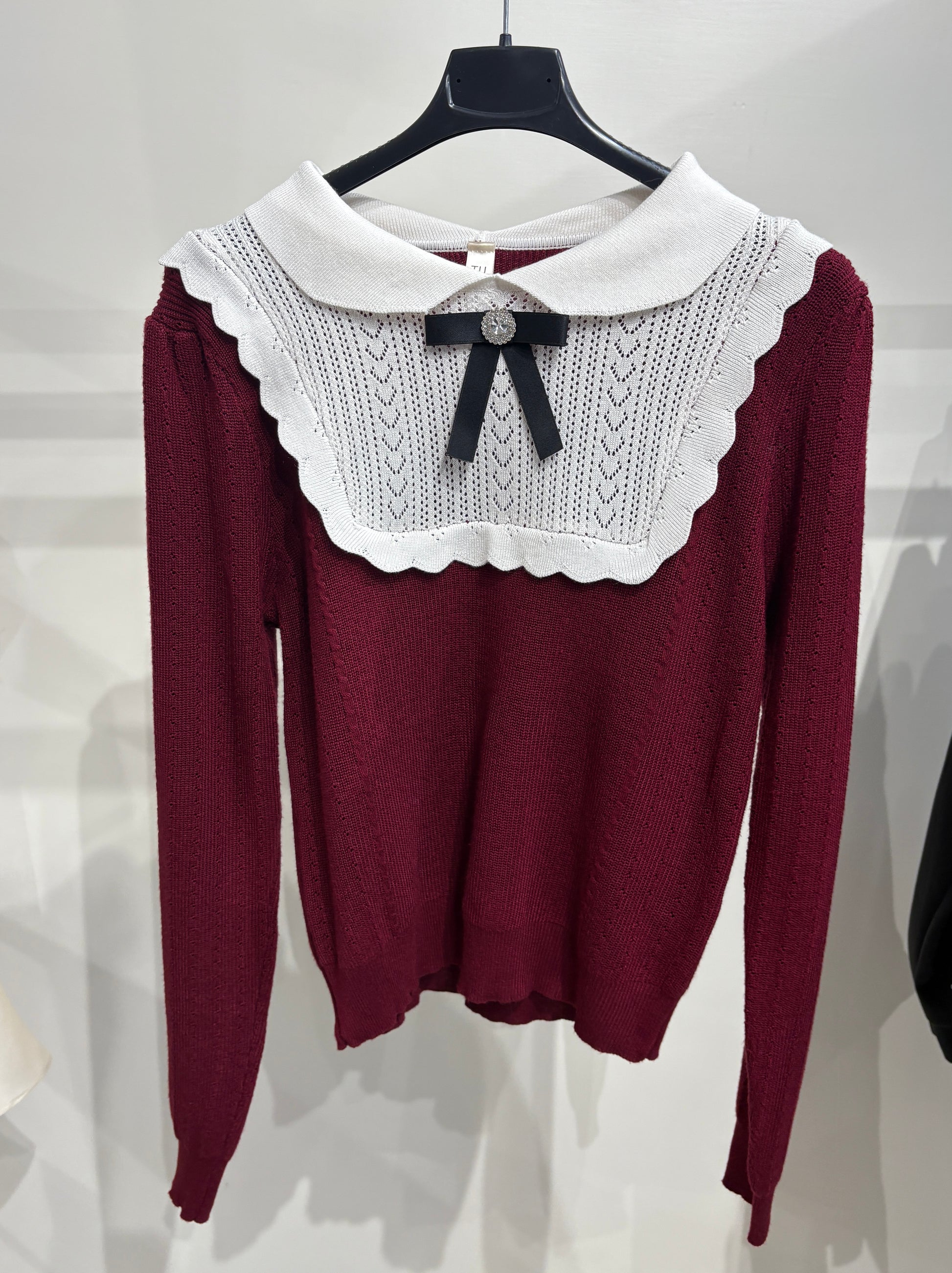 Maglioncino con fiocco e gioiello - R.a. Boutique