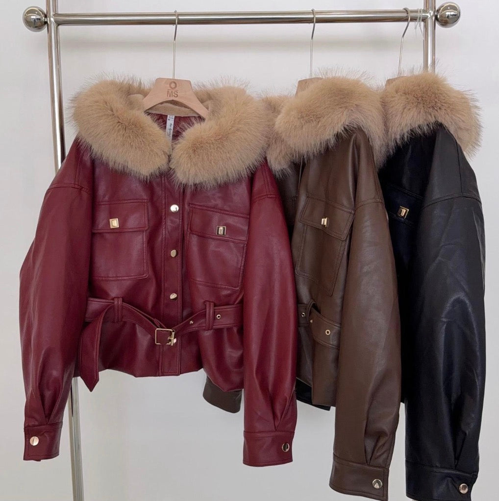 Giaccone in Eco-pelle con Cintura e Collo in Pelliccia Morbida - R.a. Boutique