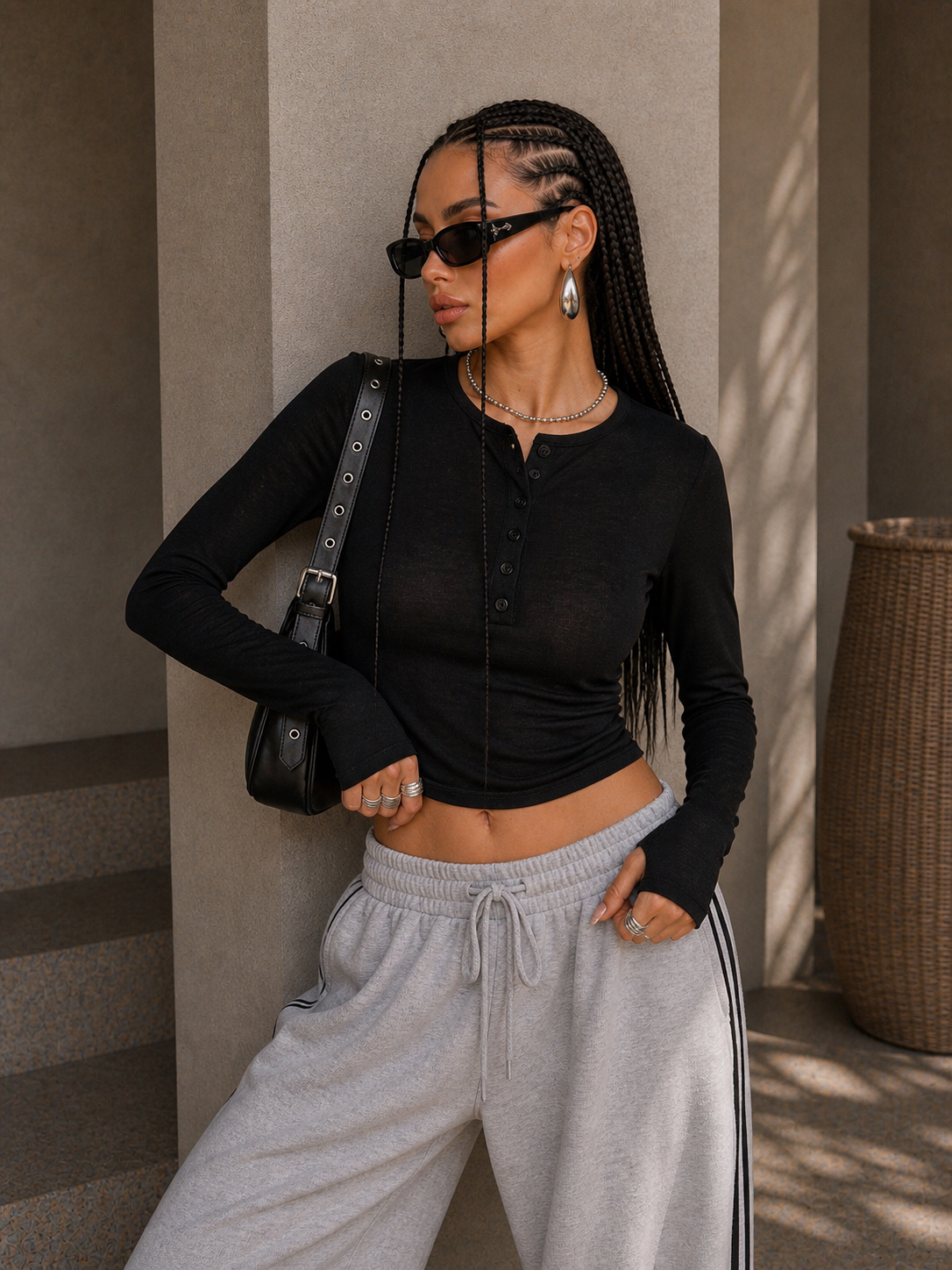 Maglia basic con bottoncini e foro - R.a. Boutique