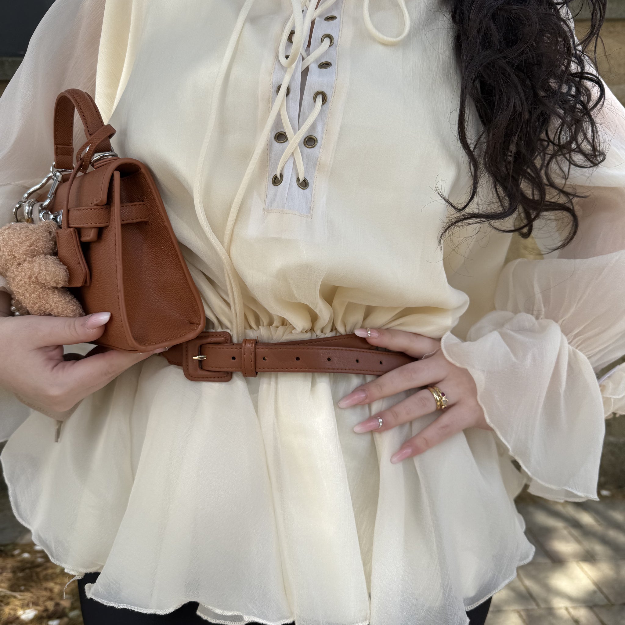 Cintura Camel con catena oro - R.a. Boutique