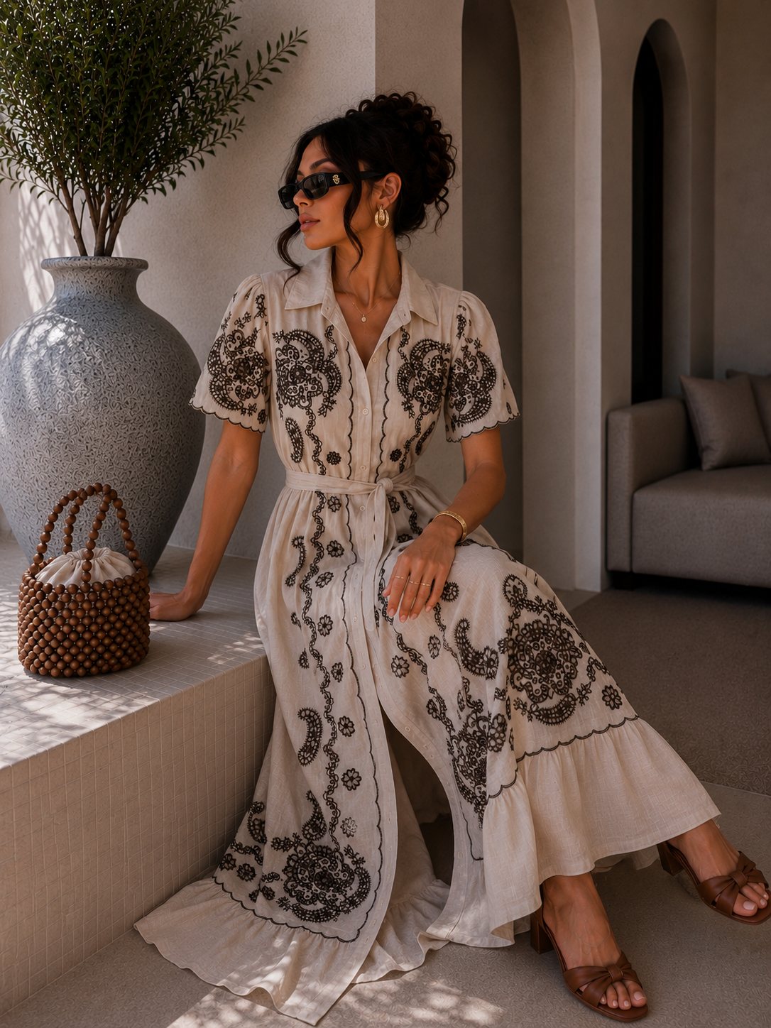 Abito con ricami e cintura in vita - R.a. Boutique
