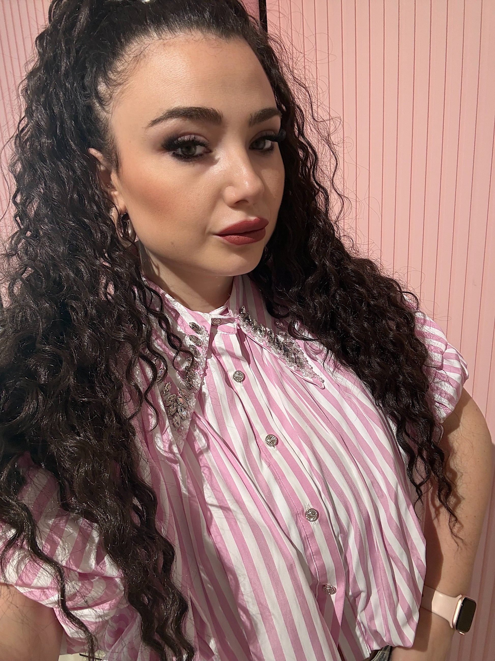 Camicetta con strass al collo e righe - R.a. Boutique