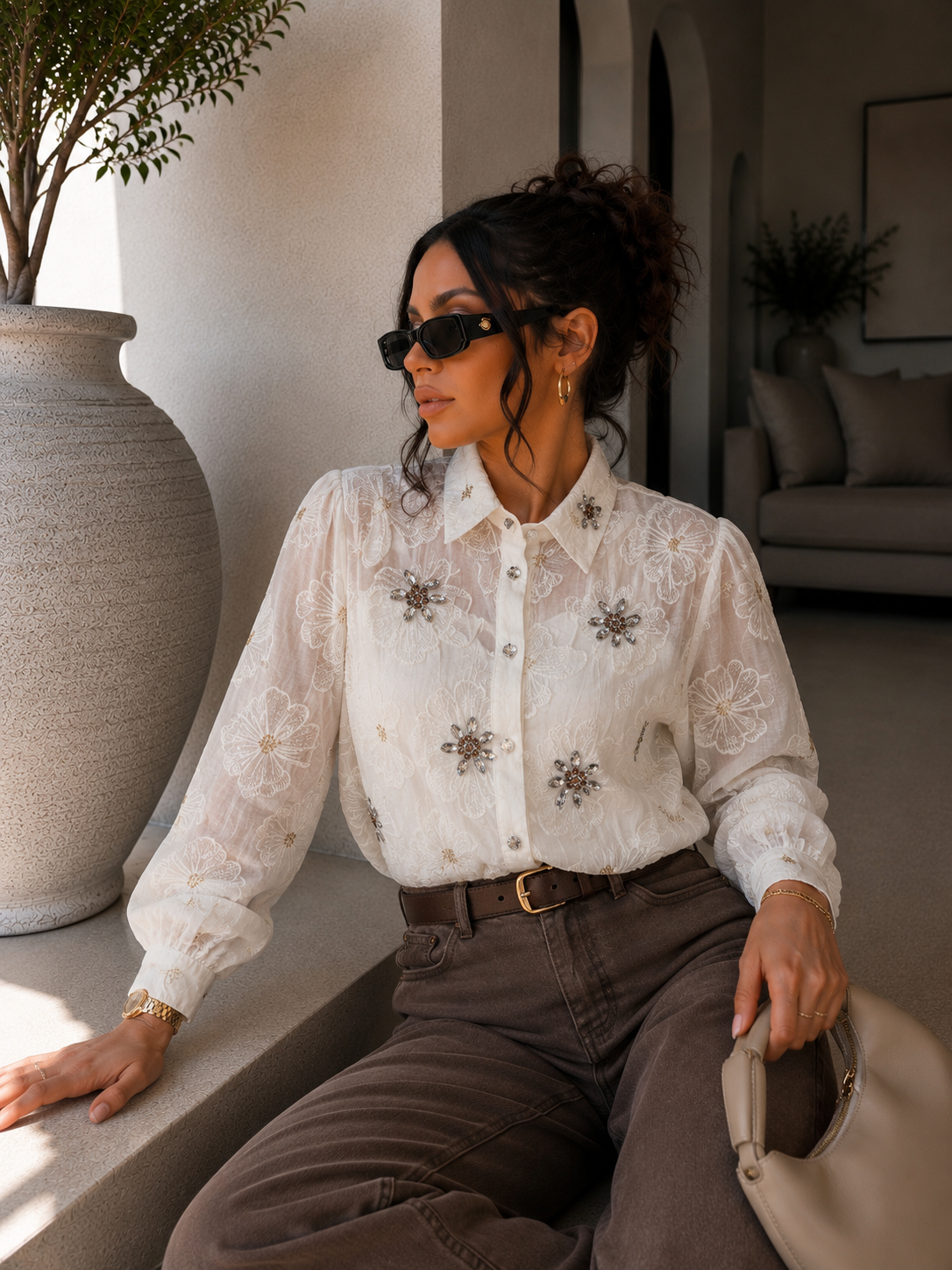 Camicia Ricamata Floreale con Dettagli Gioiello - R.a. Boutique