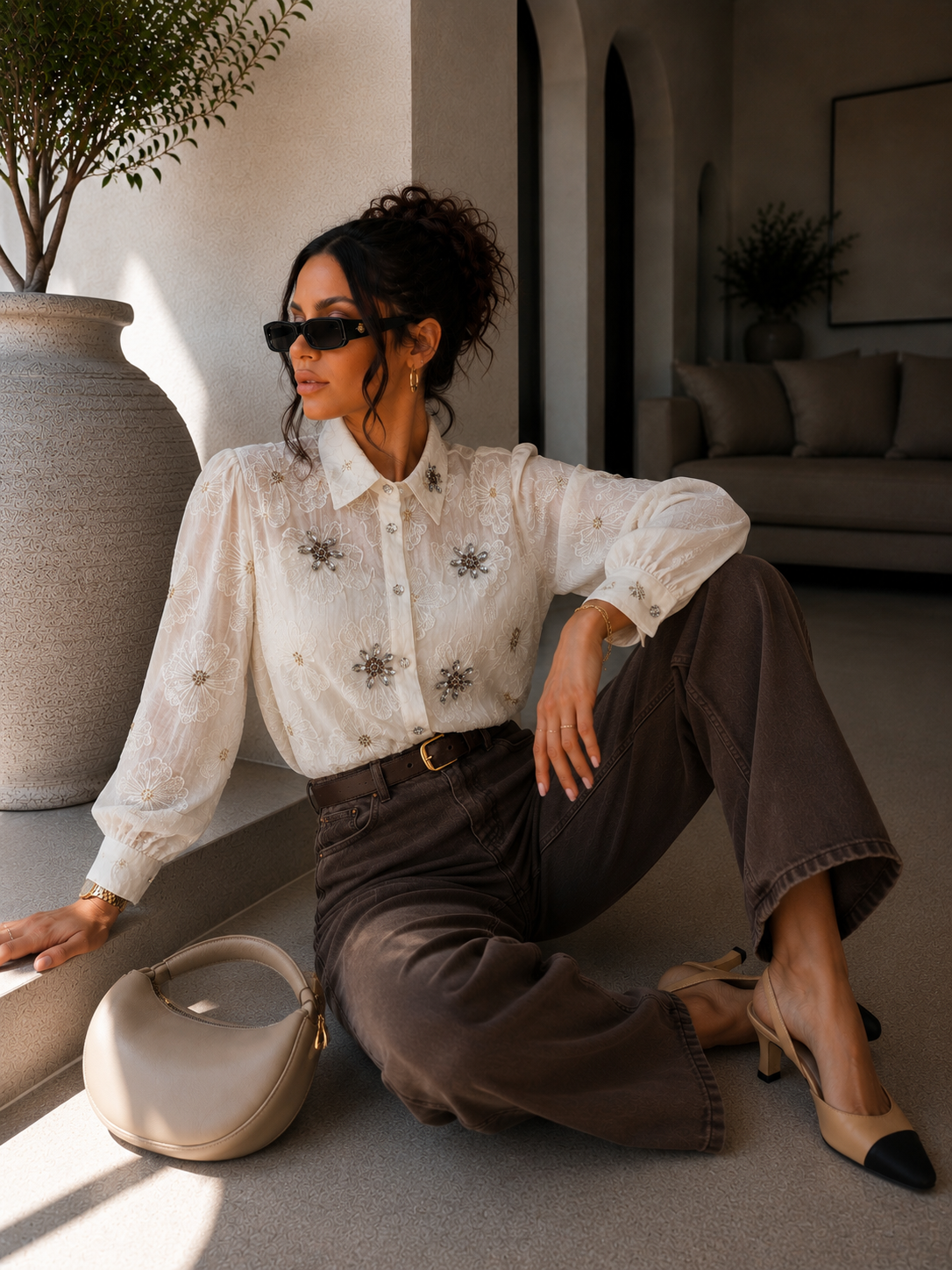 Camicia Ricamata Floreale con Dettagli Gioiello - R.a. Boutique
