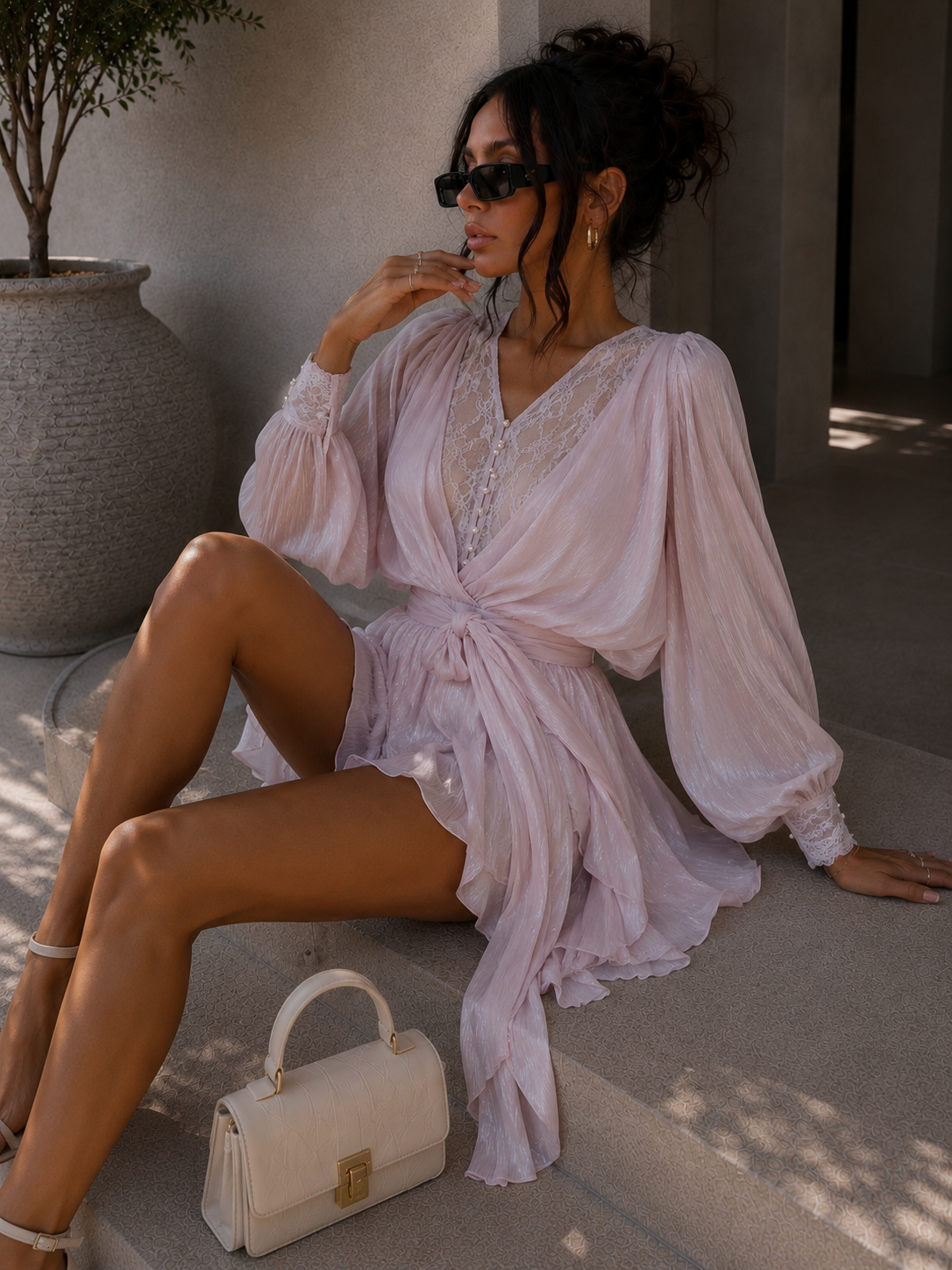 Abito cipria con pizzo e drappeggio - R.a. Boutique