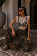 T-shirt con spalline imbottite e stampa pizzo - R.a. Boutique