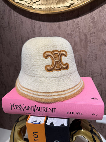 Cappelli sciarpe e guanti - R.a. Boutique