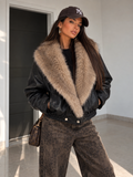 Bomber Nero Effetto Pelle con Maxi Collo Effetto Pelliccia - R.a. Boutique