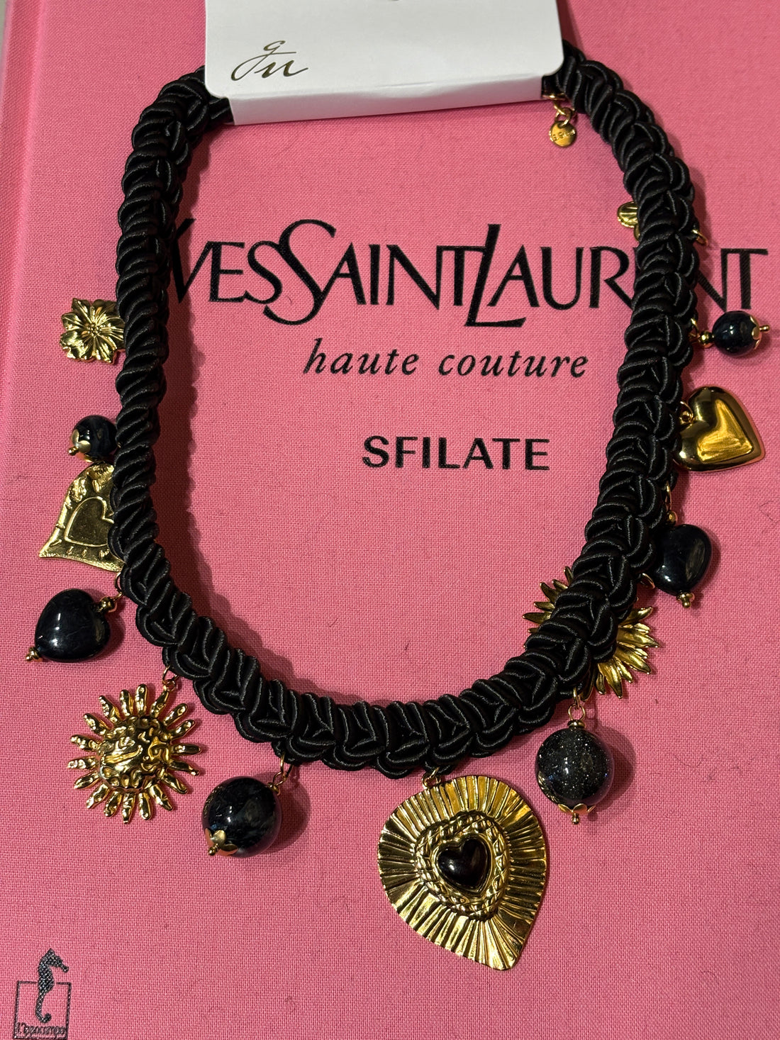 Collana Corda Nera con cuore dorato - R.a. Boutique