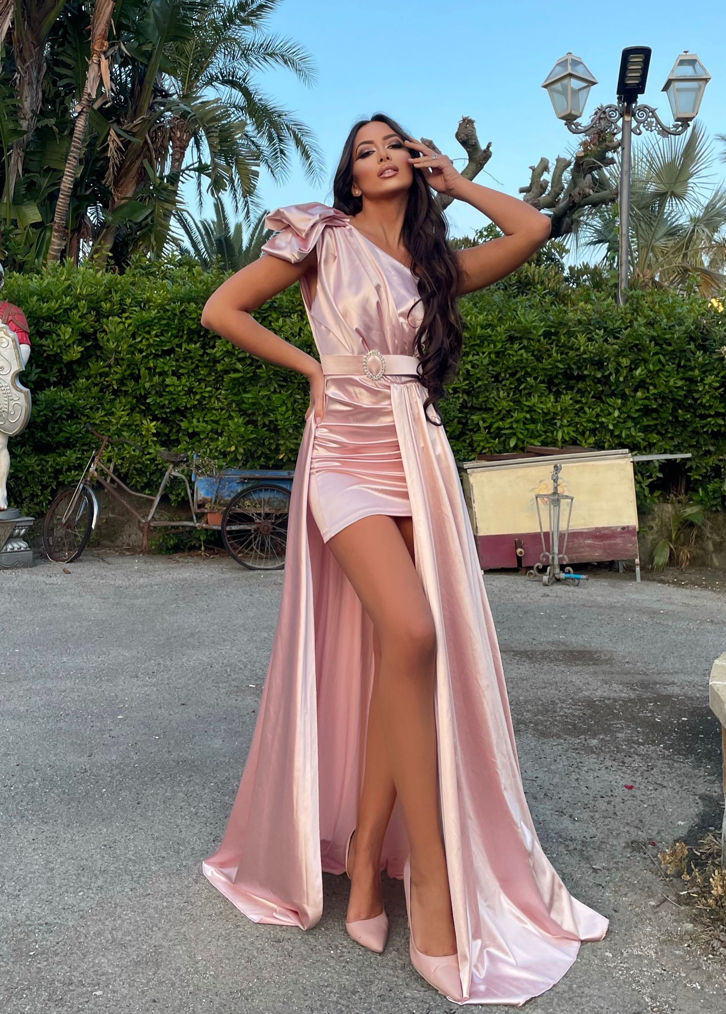 Abito rosa con fiocco e maxi gonna - R.a. Boutique 