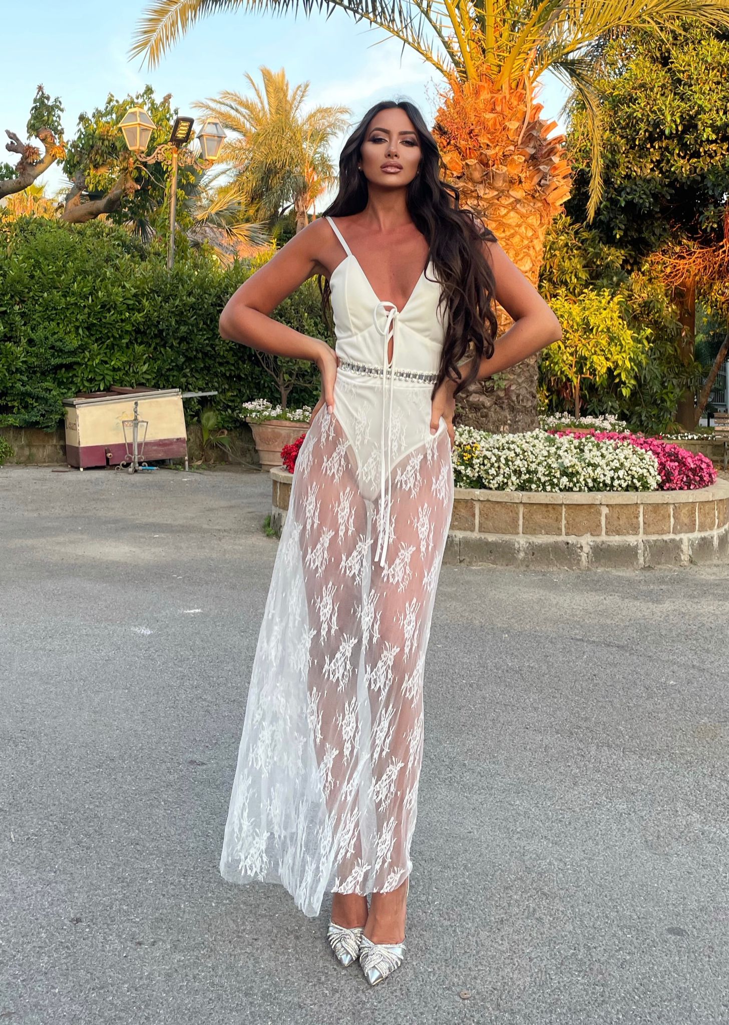 Abito con body e gonna in pizzo - R.a. Boutique 