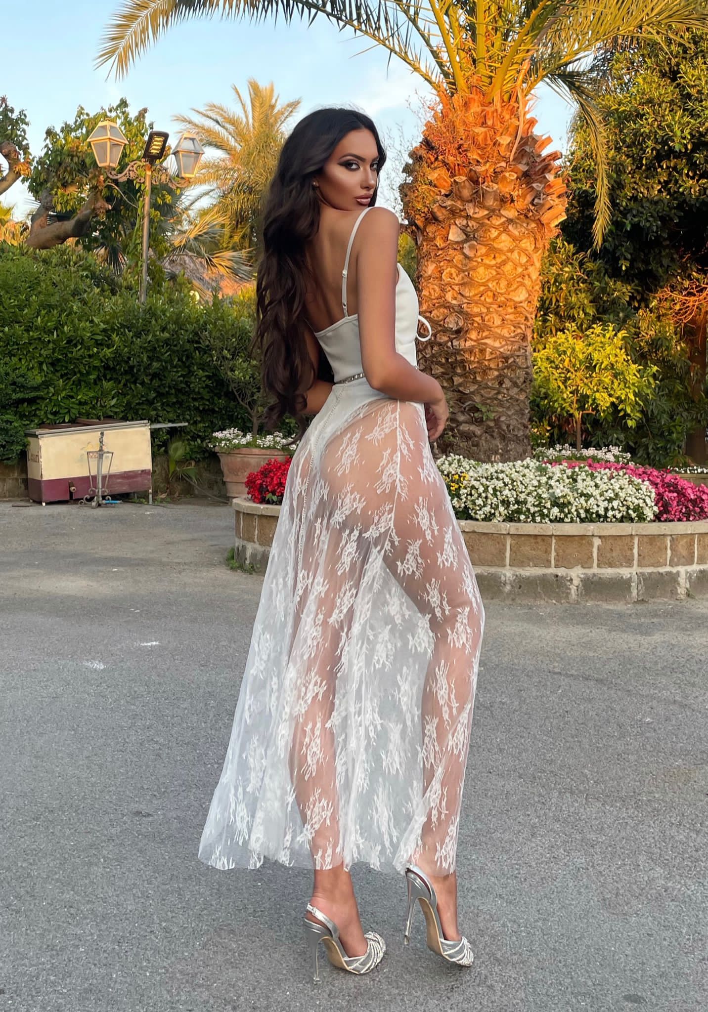 Abito con body e gonna in pizzo - R.a. Boutique 