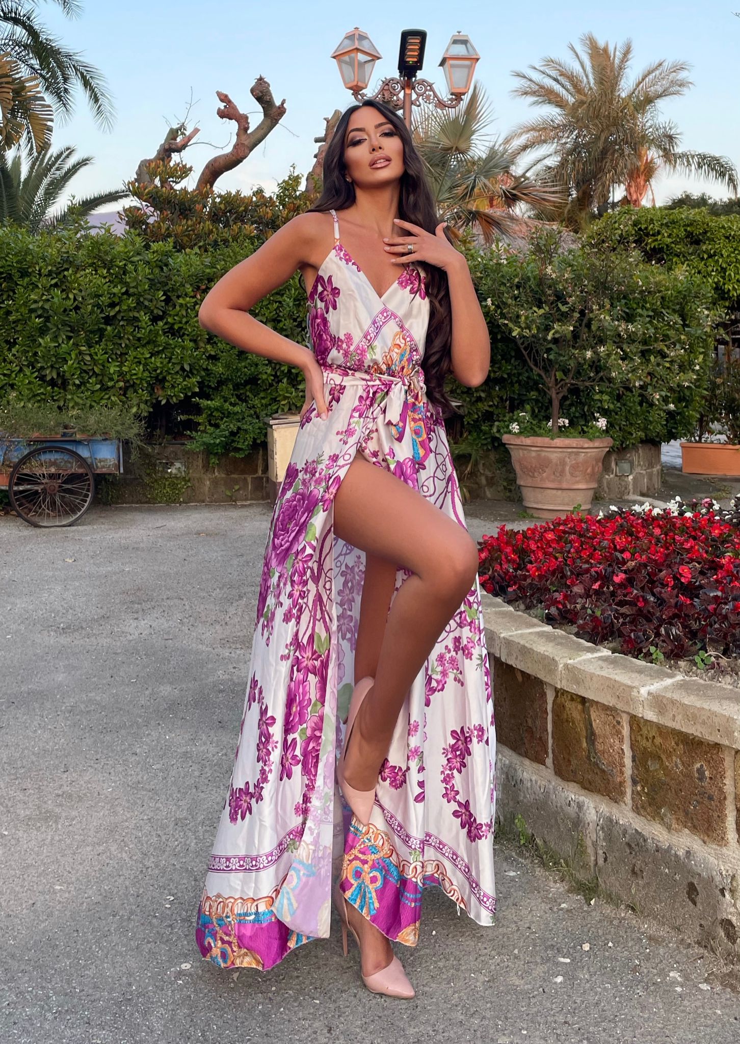 Abito con spacco fiori Fuxia - R.a. Boutique 