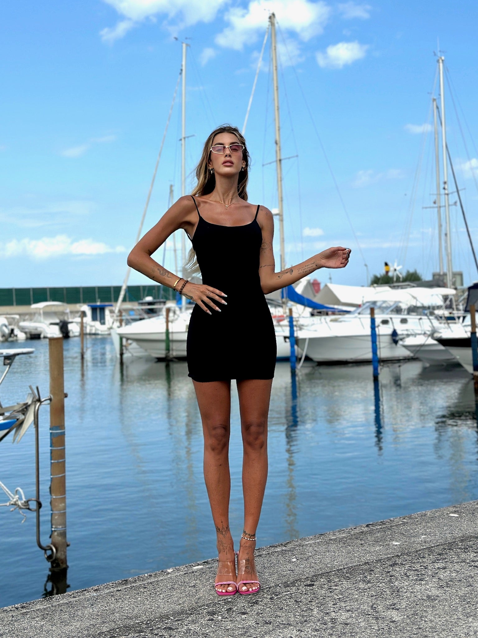 Abito nera schiena incrociata - R.a. Boutique 