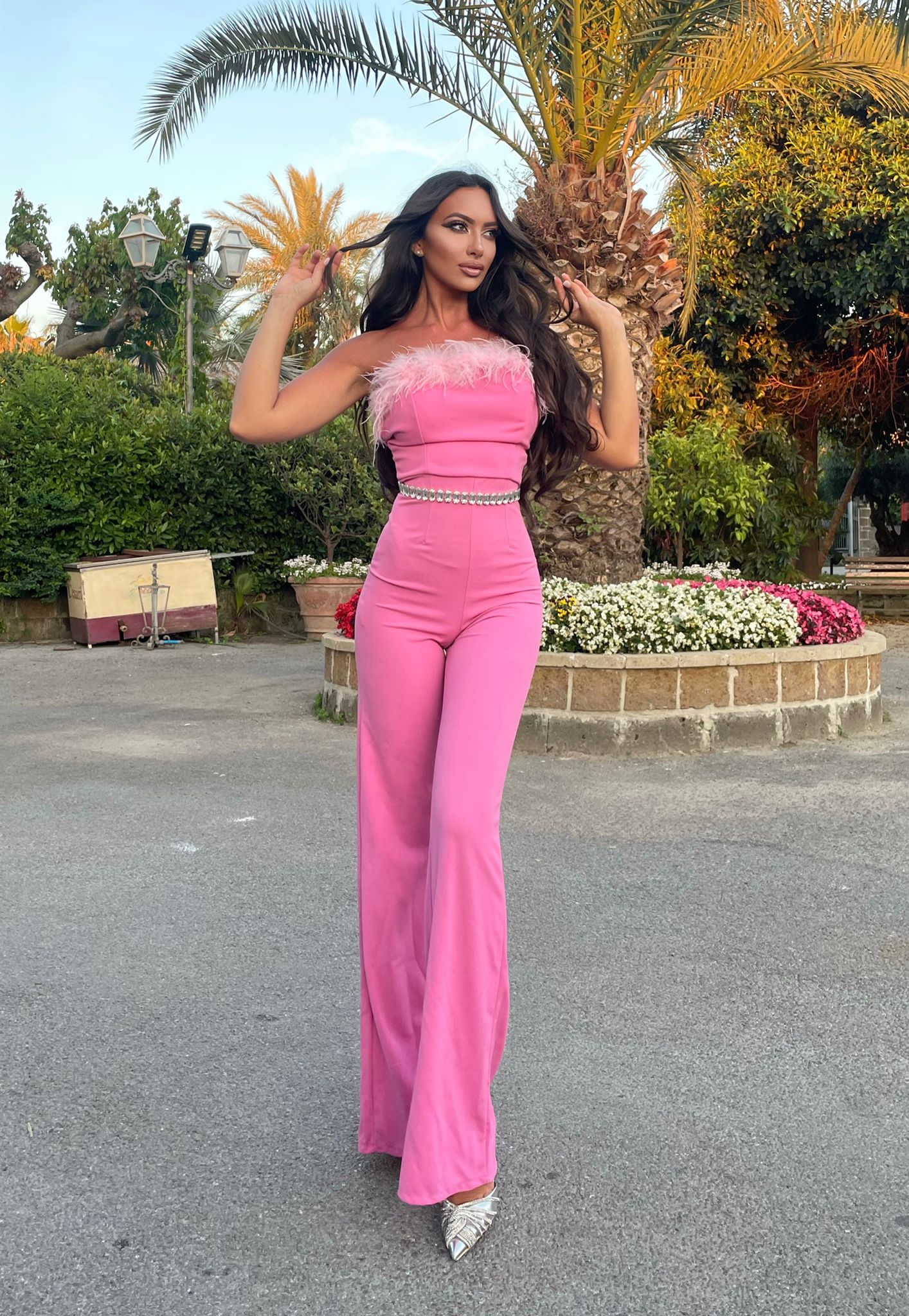 Tuta con piume rosa - R.a. Boutique 