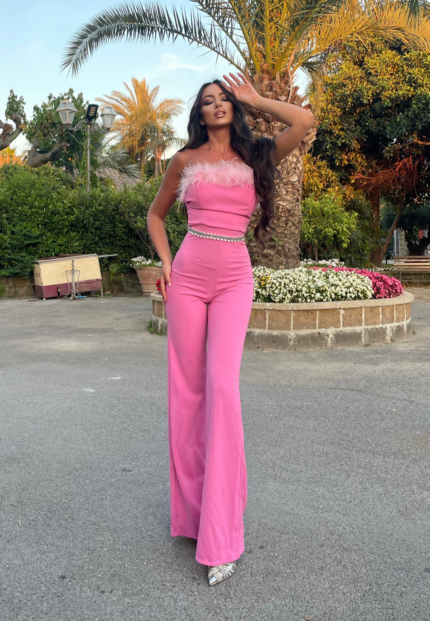 Tuta con piume rosa - R.a. Boutique 