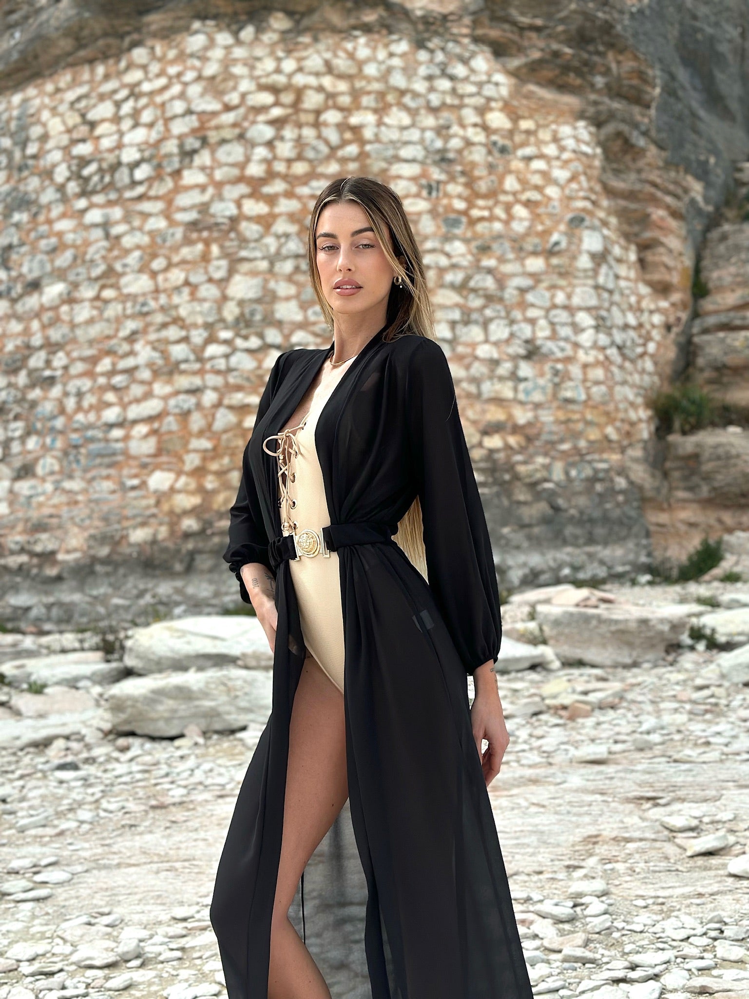 Pareo/ kimono nero con cintura oro - R.a. Boutique 
