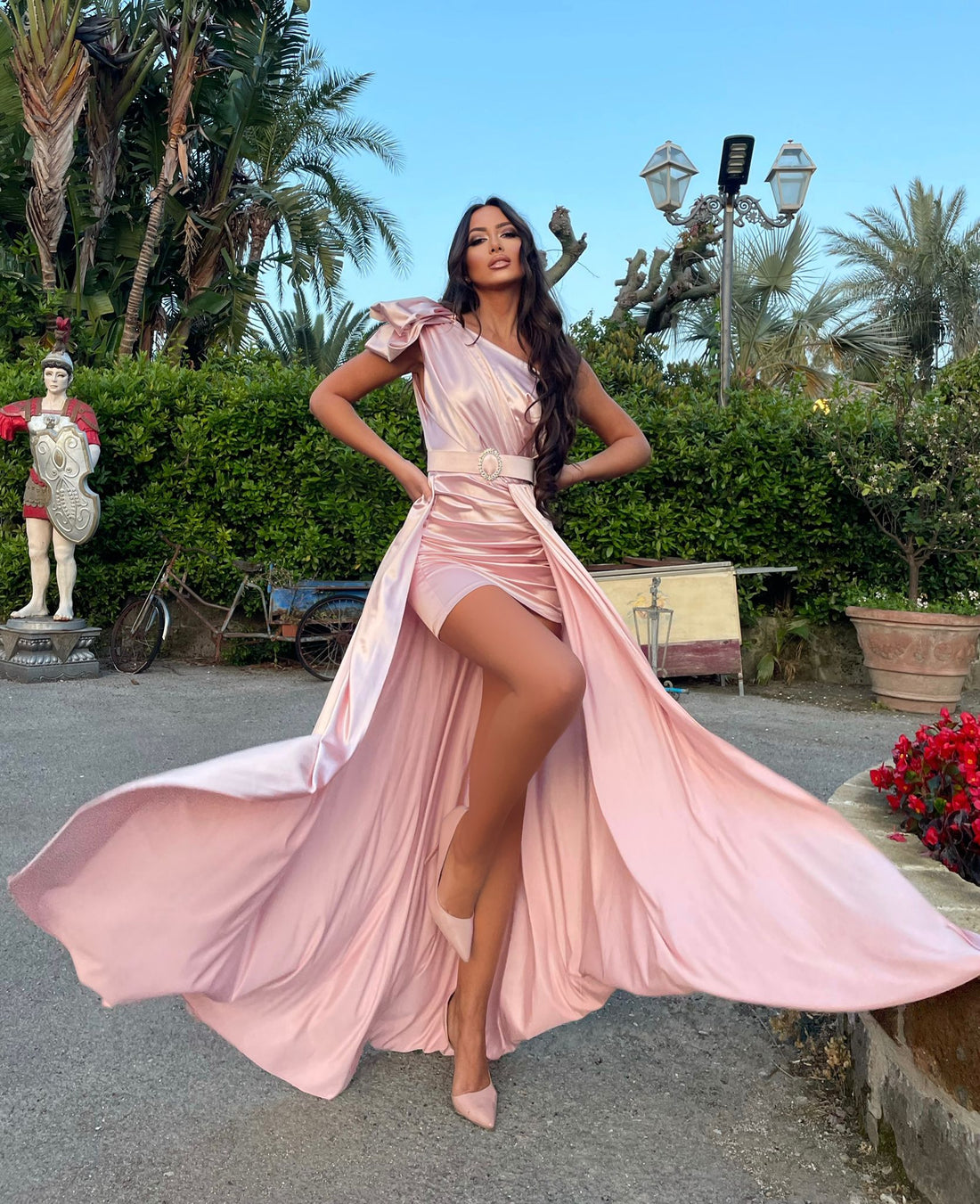 Abito rosa con fiocco e maxi gonna - R.a. Boutique 