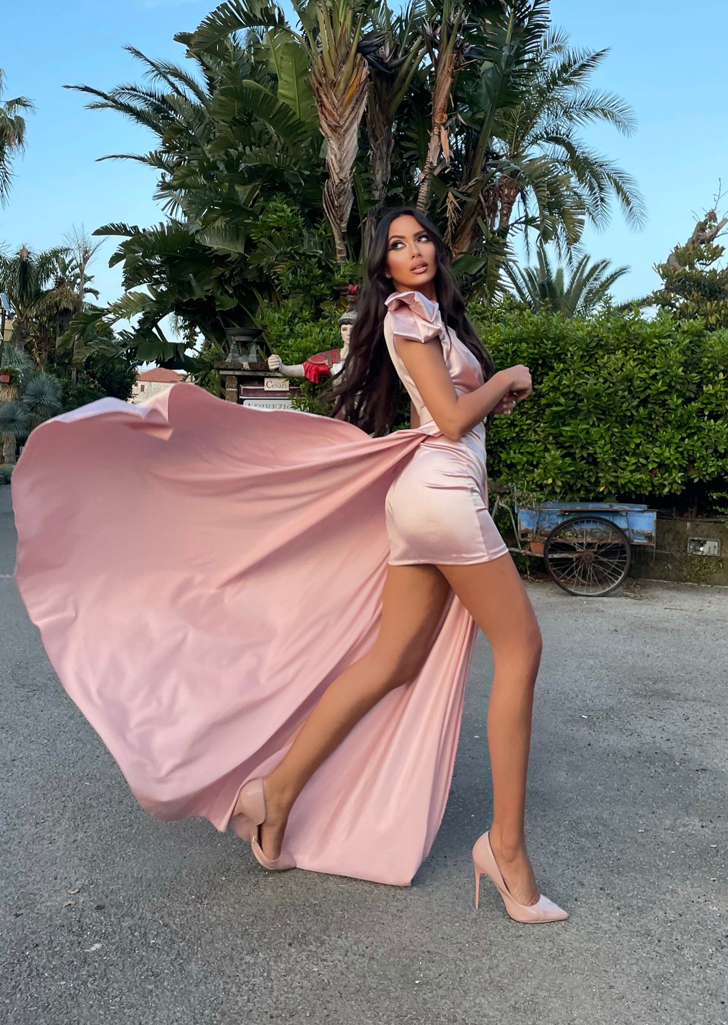 Abito rosa con fiocco e maxi gonna - R.a. Boutique 