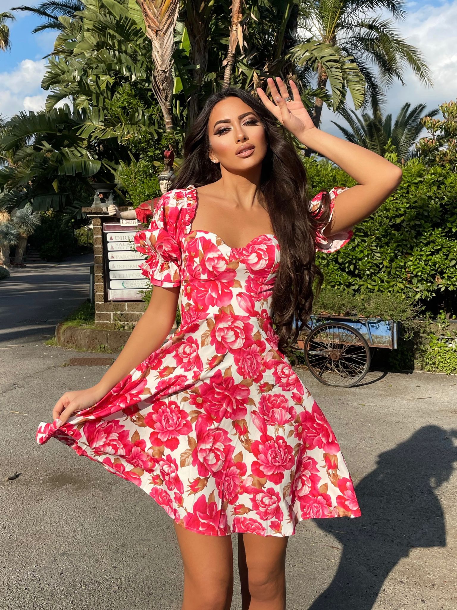 Abito corto a fiori schiena incrociata - R.a. Boutique 