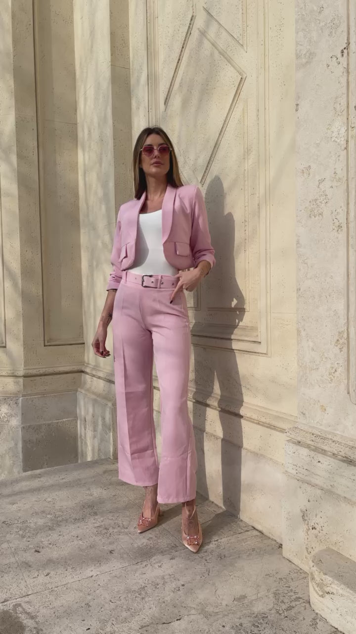 Completo due pezzi giacca e pantalone rosa - R.a. Boutique