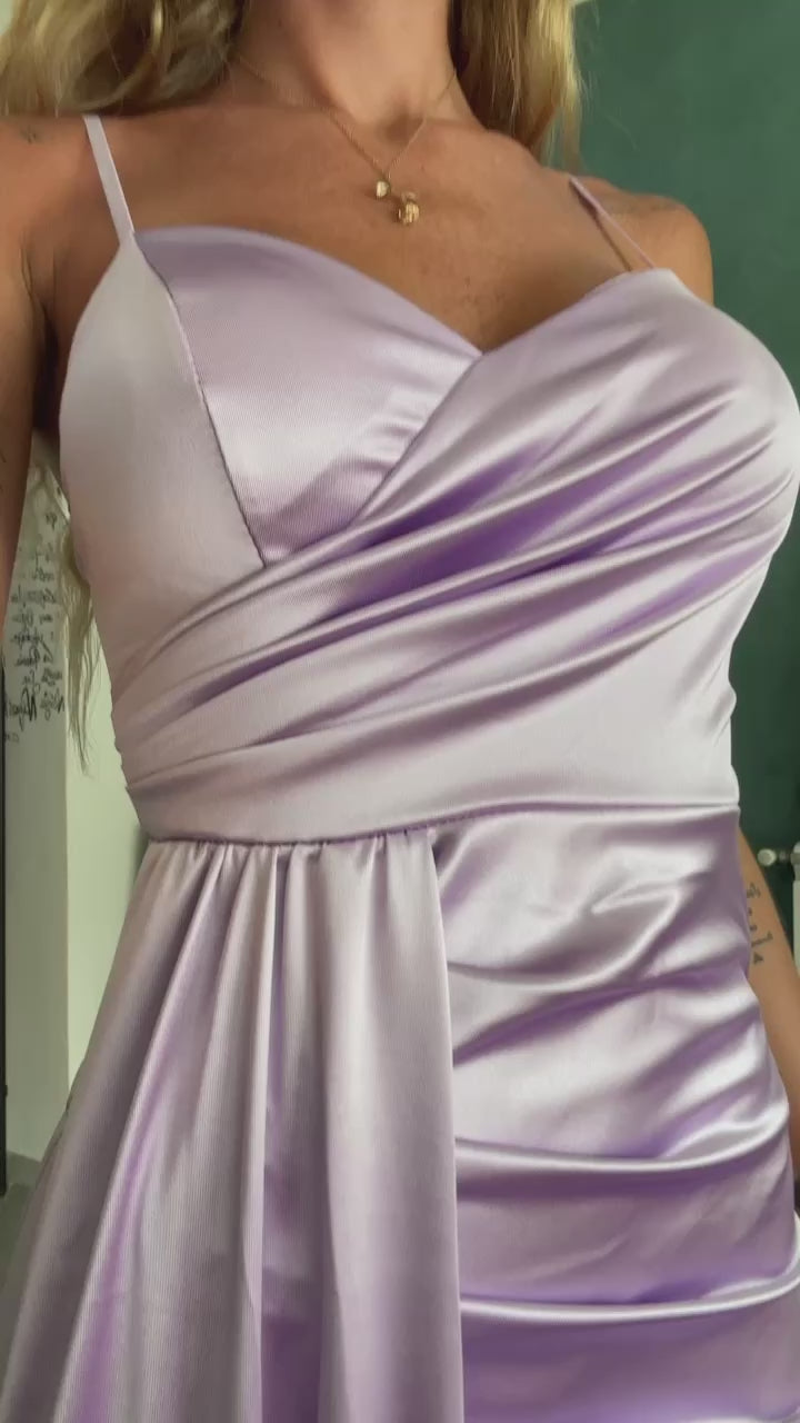 Abito in raso lilla con drappeggio - R.a. Boutique