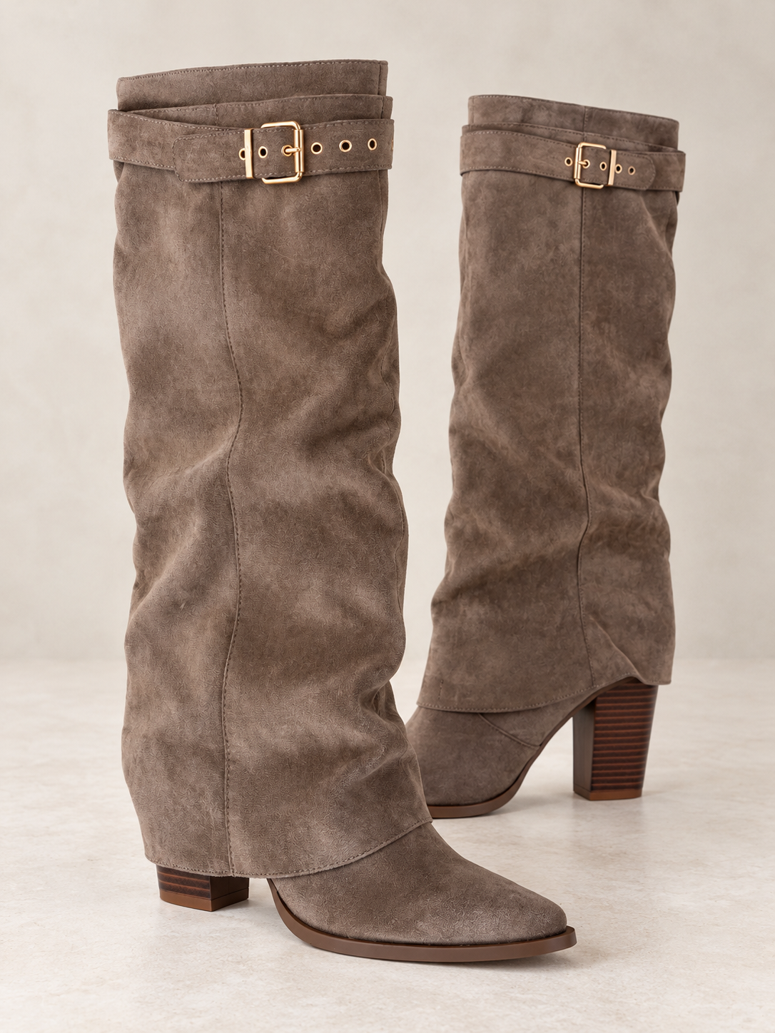 Stivale Taupe con Sovragambale e Fibbia Dorata - R.a. Boutique