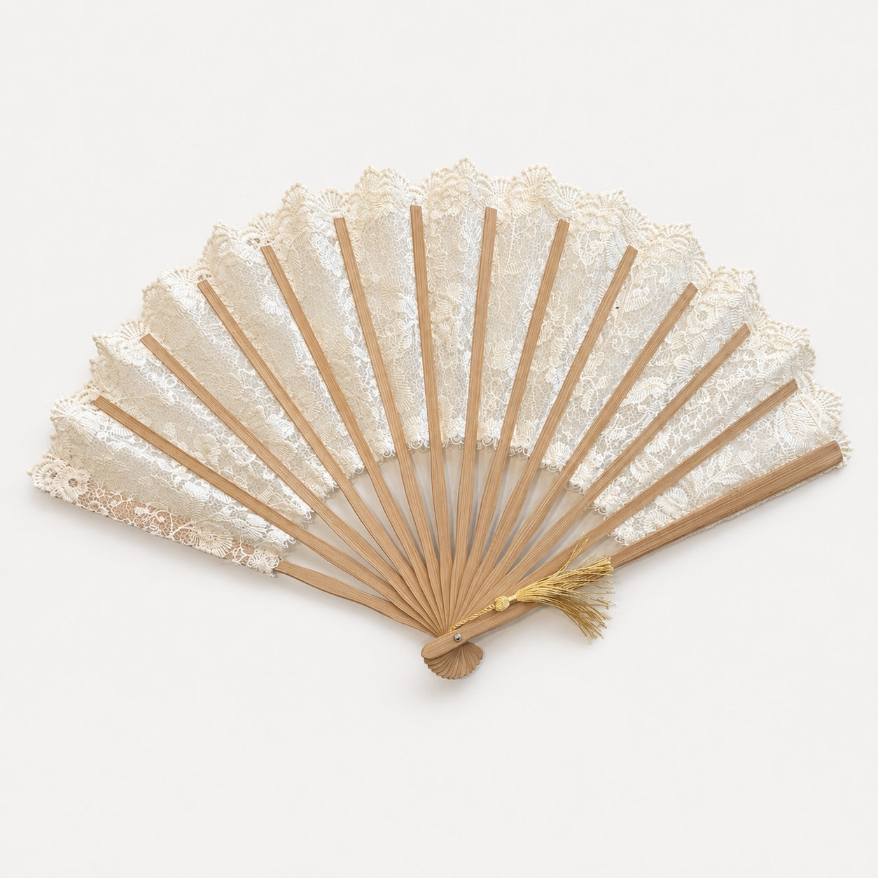 Ventaglio in pizzo beige con manico effetto legno