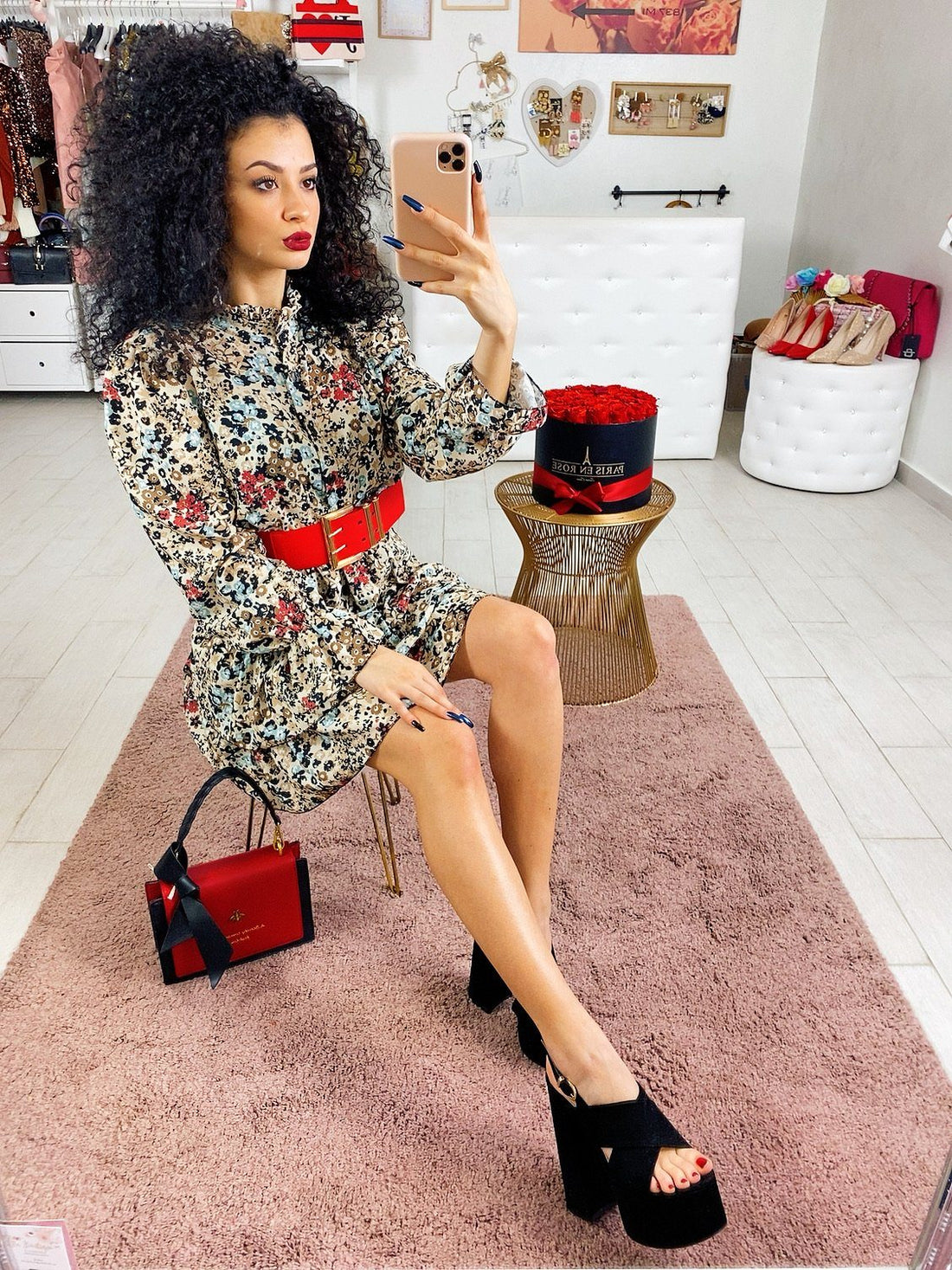 Abito a balze con fiori multi colore - R.a. Boutique 