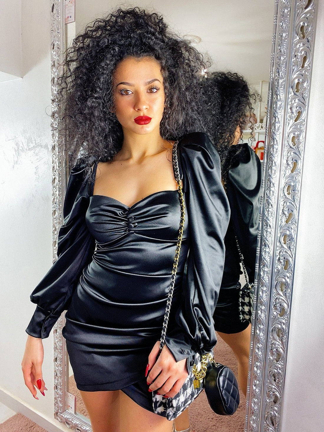 Abito in raso con manica bombata e bottoncini - R.a. Boutique 