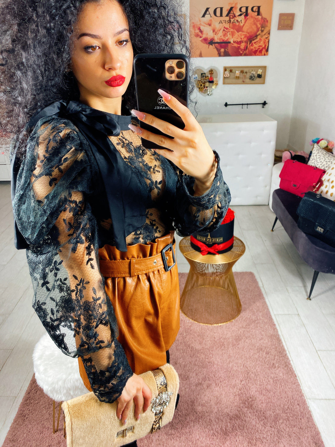 Camicetta in pizzo con fiocco manica bombata - R.a. Boutique 