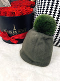 Cappello con un pompom - R.a. Boutique 