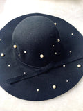 Cappello nero con perle - R.a. Boutique 