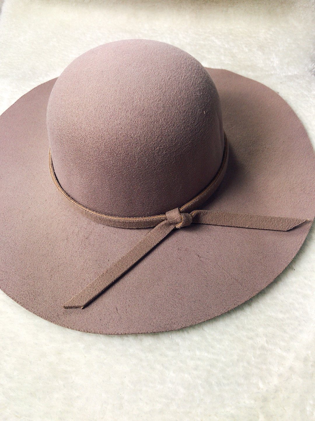 Cappello rosa in panno - R.a. Boutique 