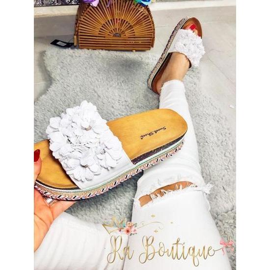 Ciabatte con fiori e perle - R.a. Boutique 