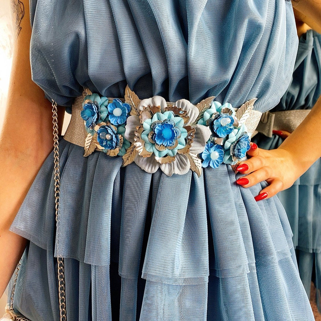 Cintura con fiori celesti - R.a. Boutique 