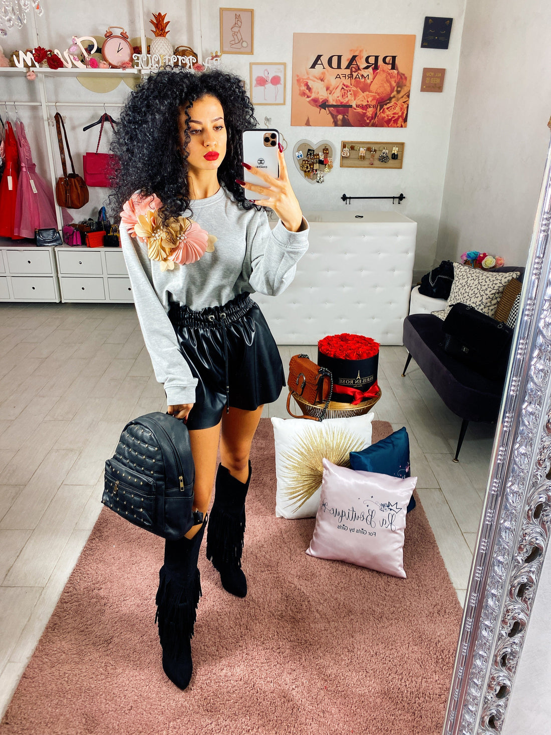 Felpa con maxi fiori - R.a. Boutique 