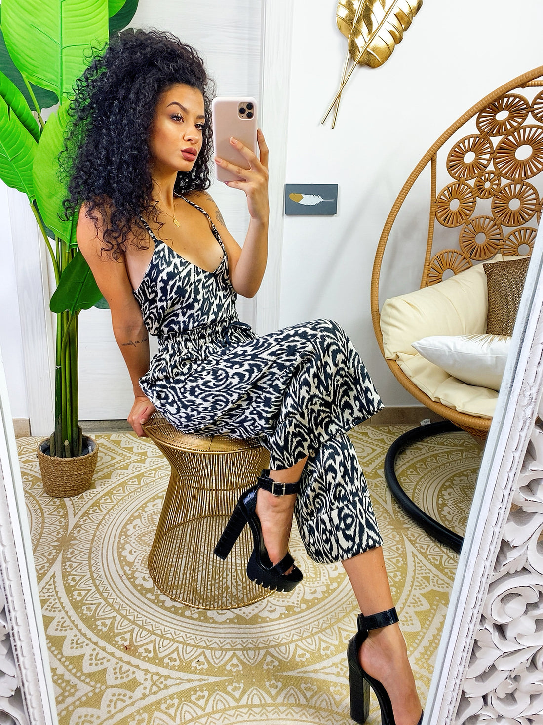 Completo canotta e pantalone fiorato nero - R.a. Boutique 