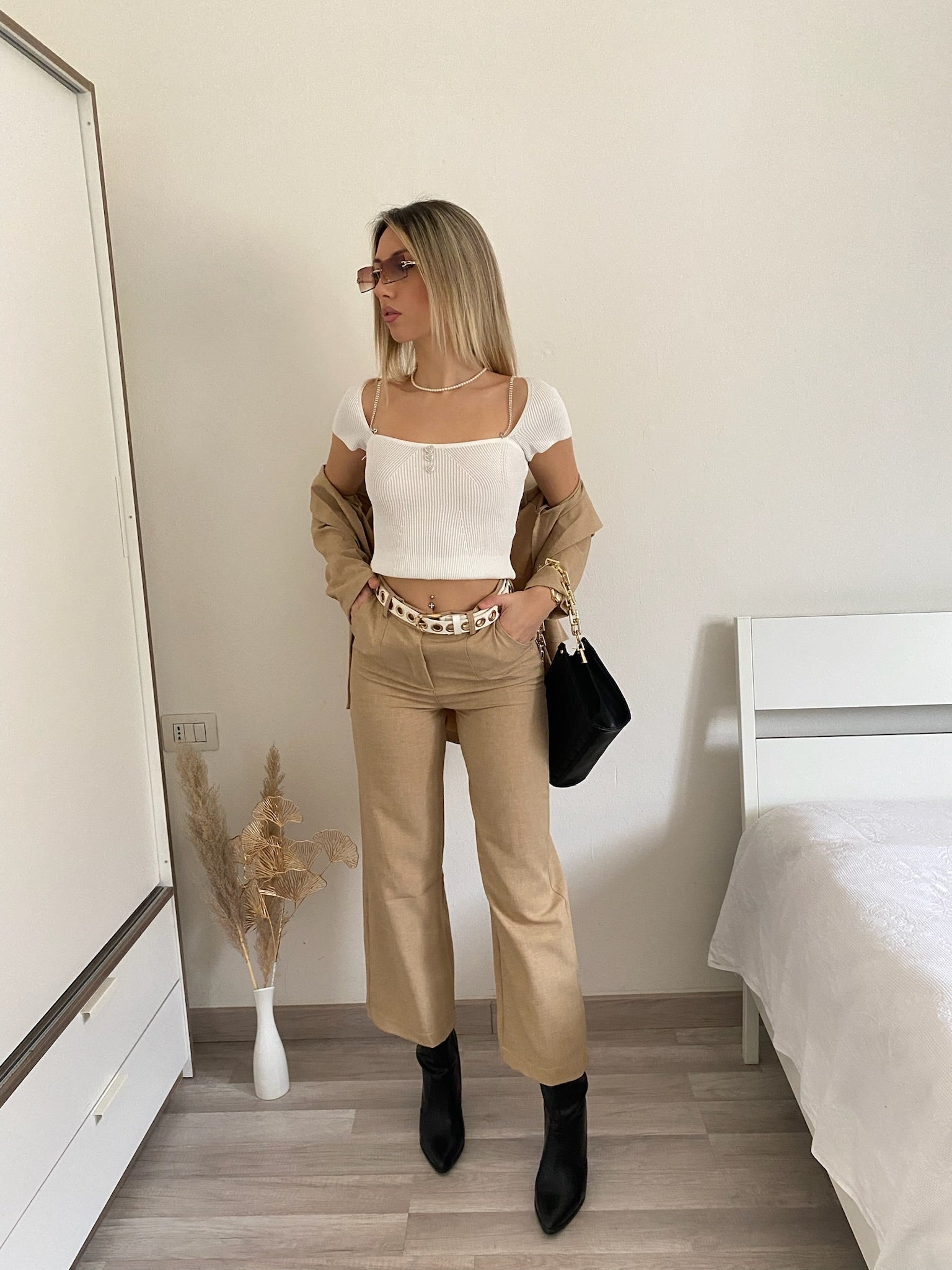 Maglioncino crop bianco bottoni a cuori - R.a. Boutique 