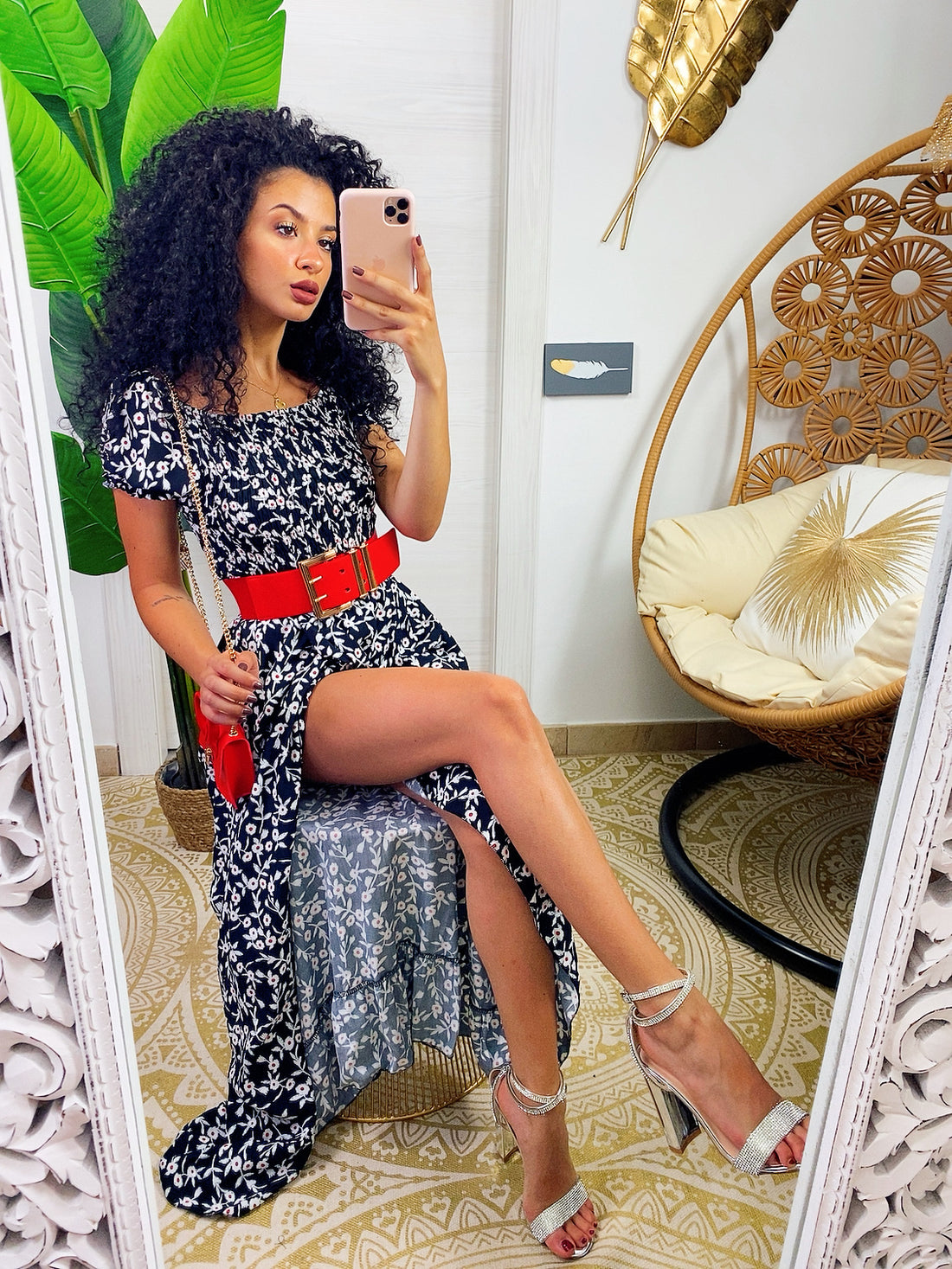 Abito nero con spacco e fiorellini - R.a. Boutique 