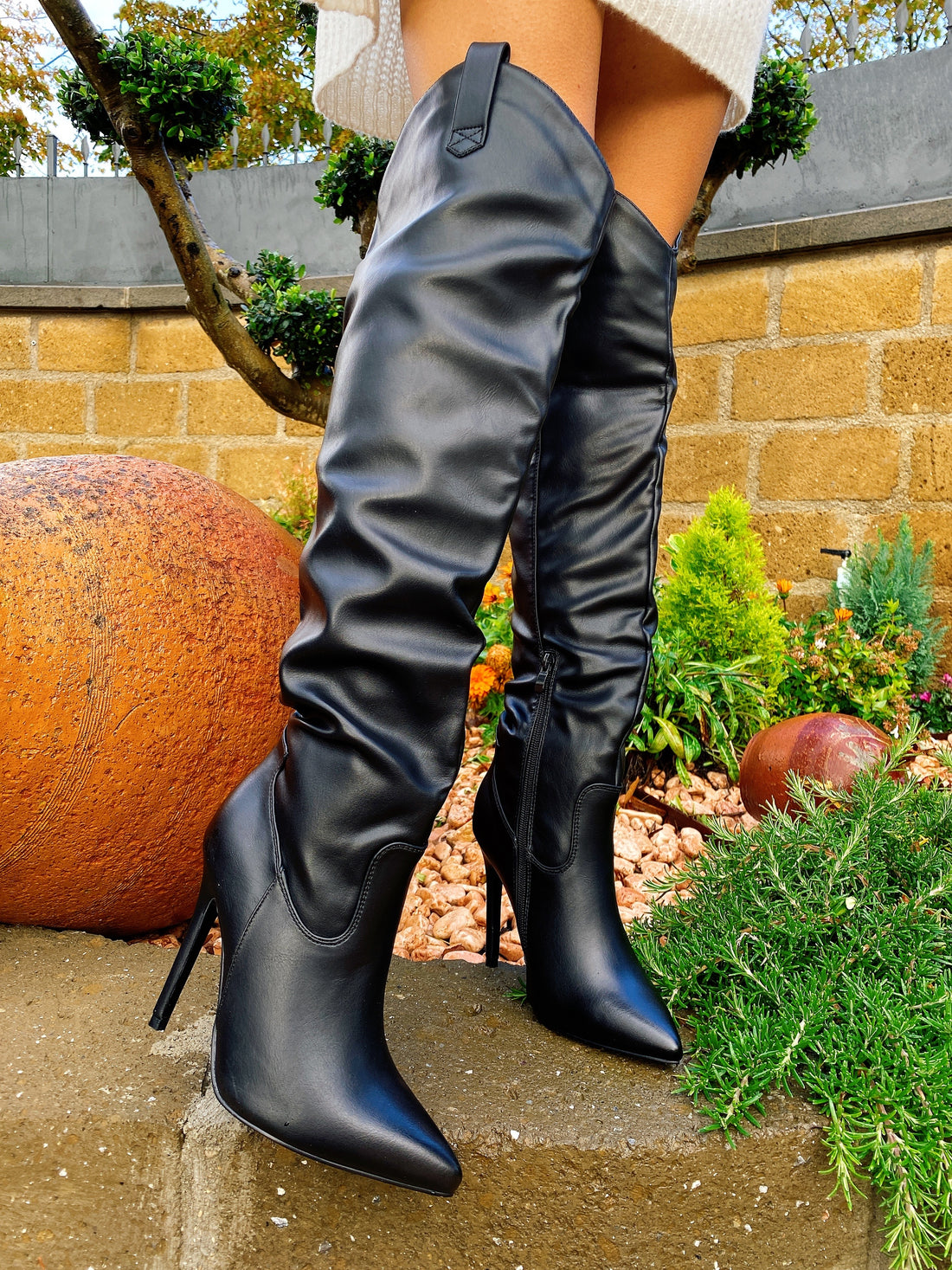 Stivale tacco fino alto al ginocchio - R.a. Boutique 