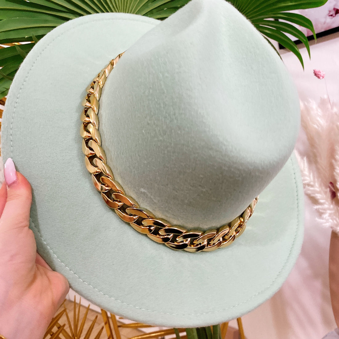 Cappello tiffany con catena - R.a. Boutique 