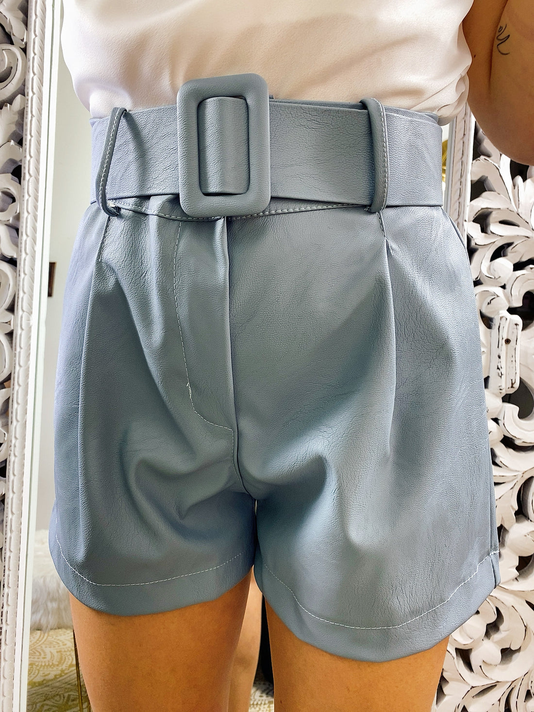 Short con cintura carta da zucchero - R.a. Boutique 