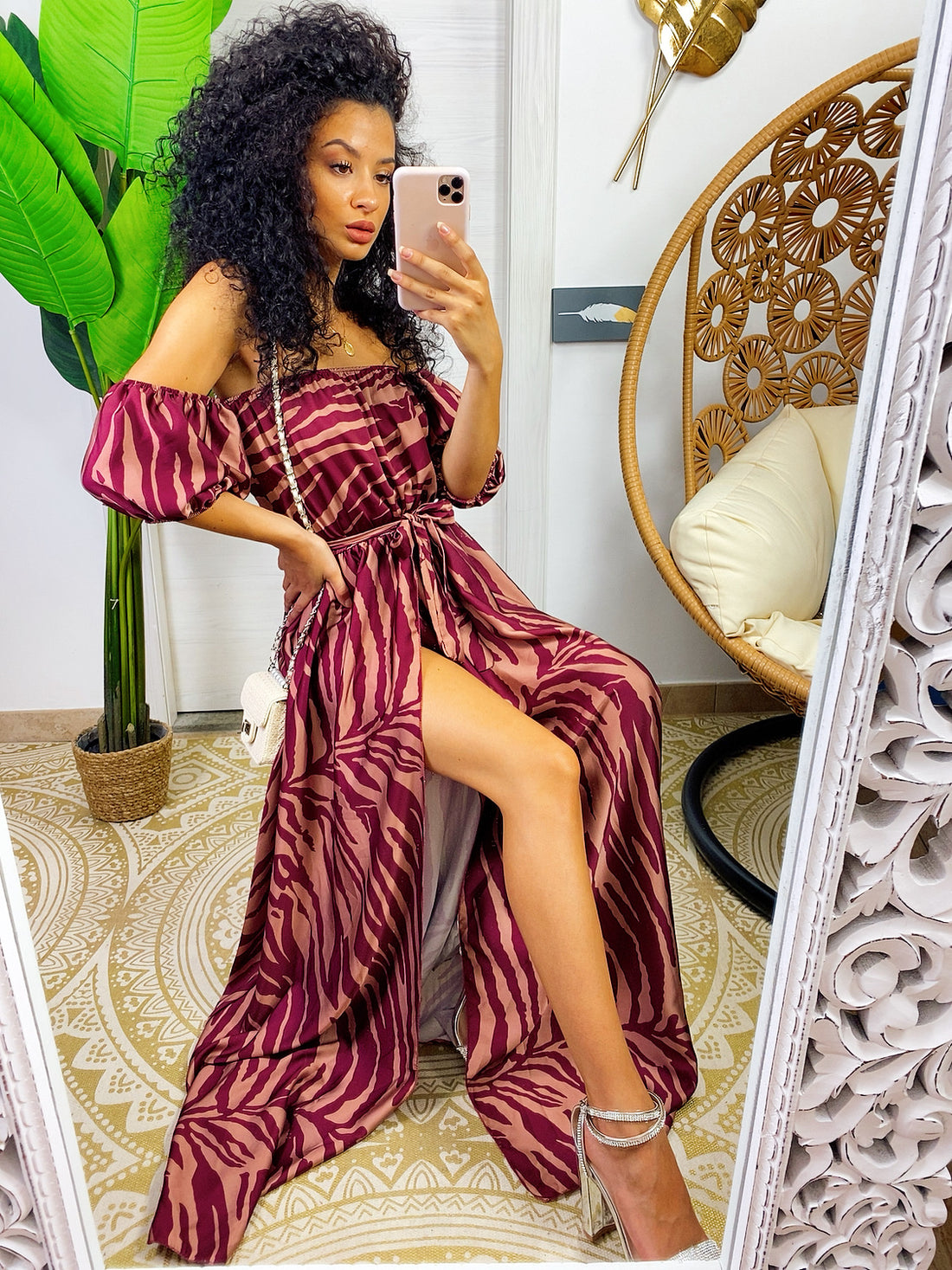 Abito bicolore con scollo a barchetta e spacco - R.a. Boutique 