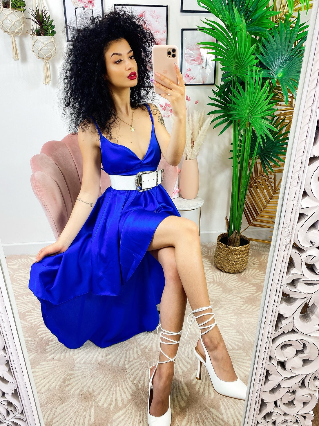 Abito in raso con gonna asimmetrica blu elettrico - R.a. Boutique 