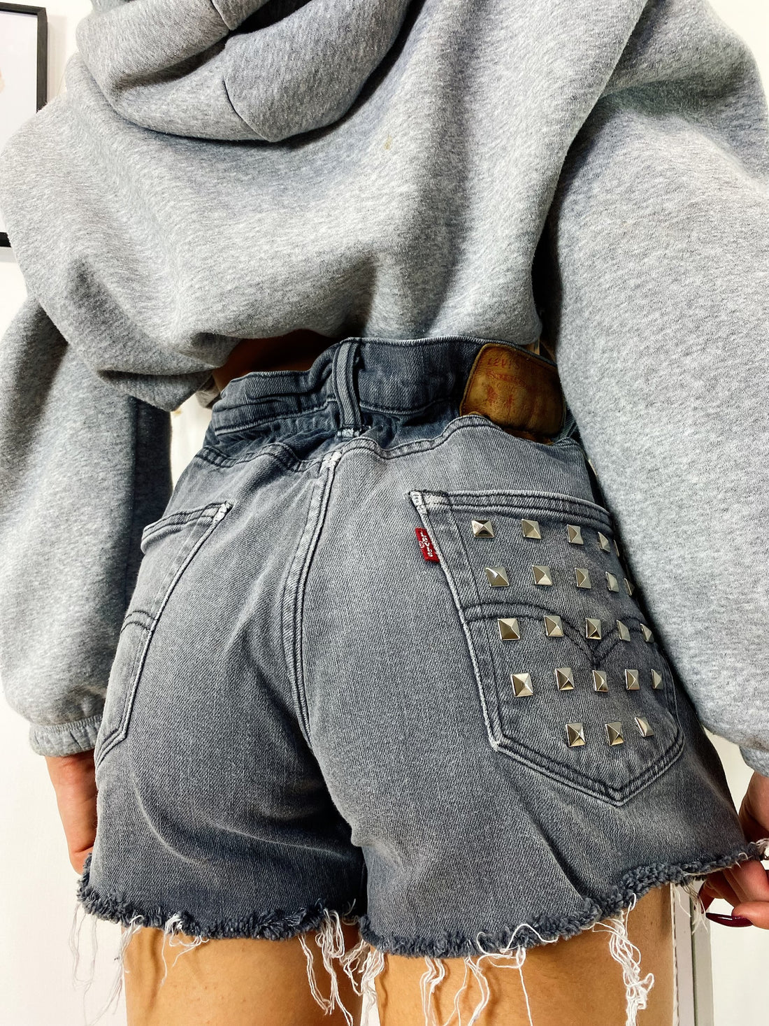 Levi’s Vintage grigio con borchie - R.a. Boutique 