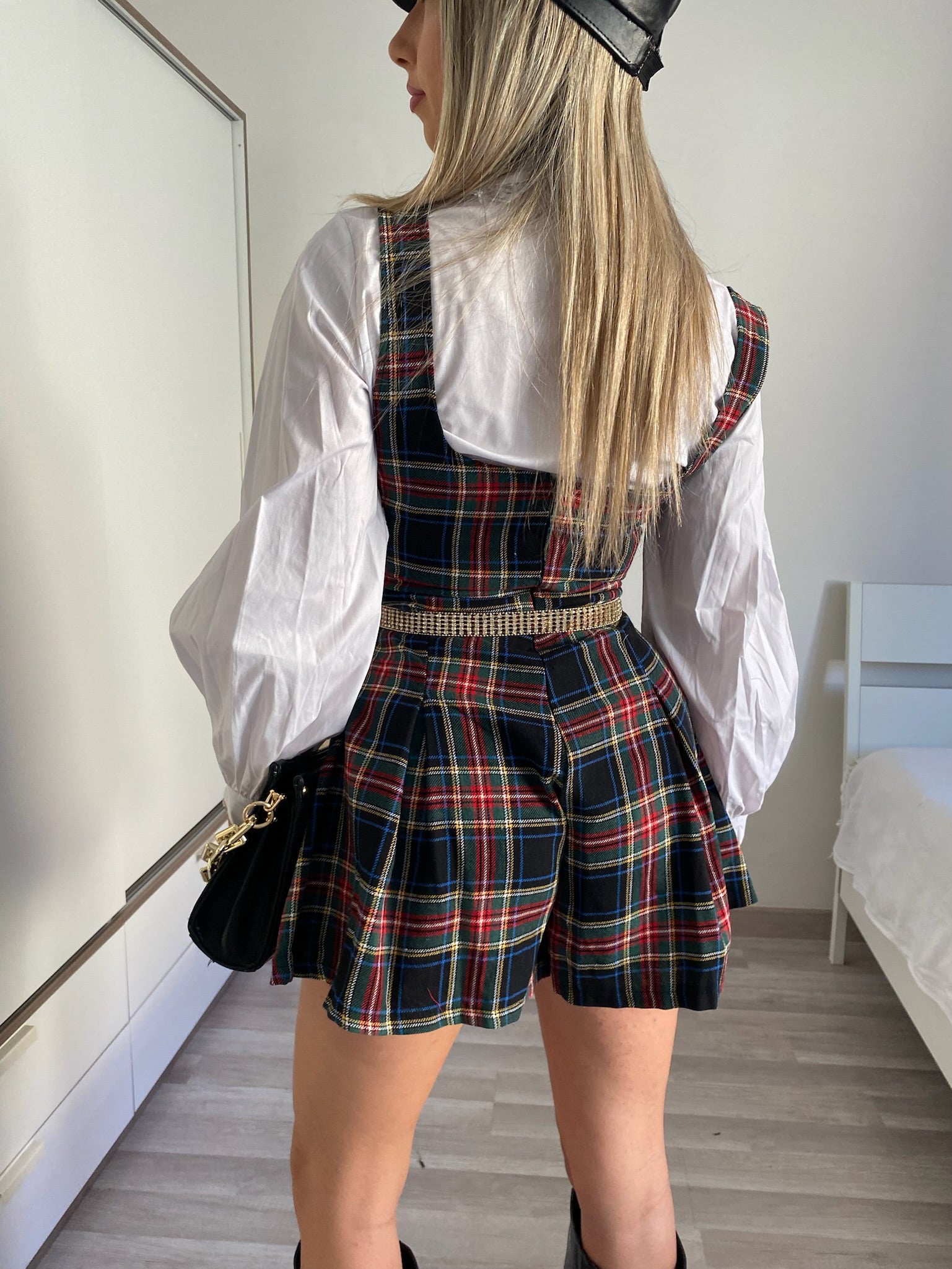 Salopette scozzese con camicia blu - R.a. Boutique 