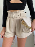 Short beige con cintura - R.a. Boutique 