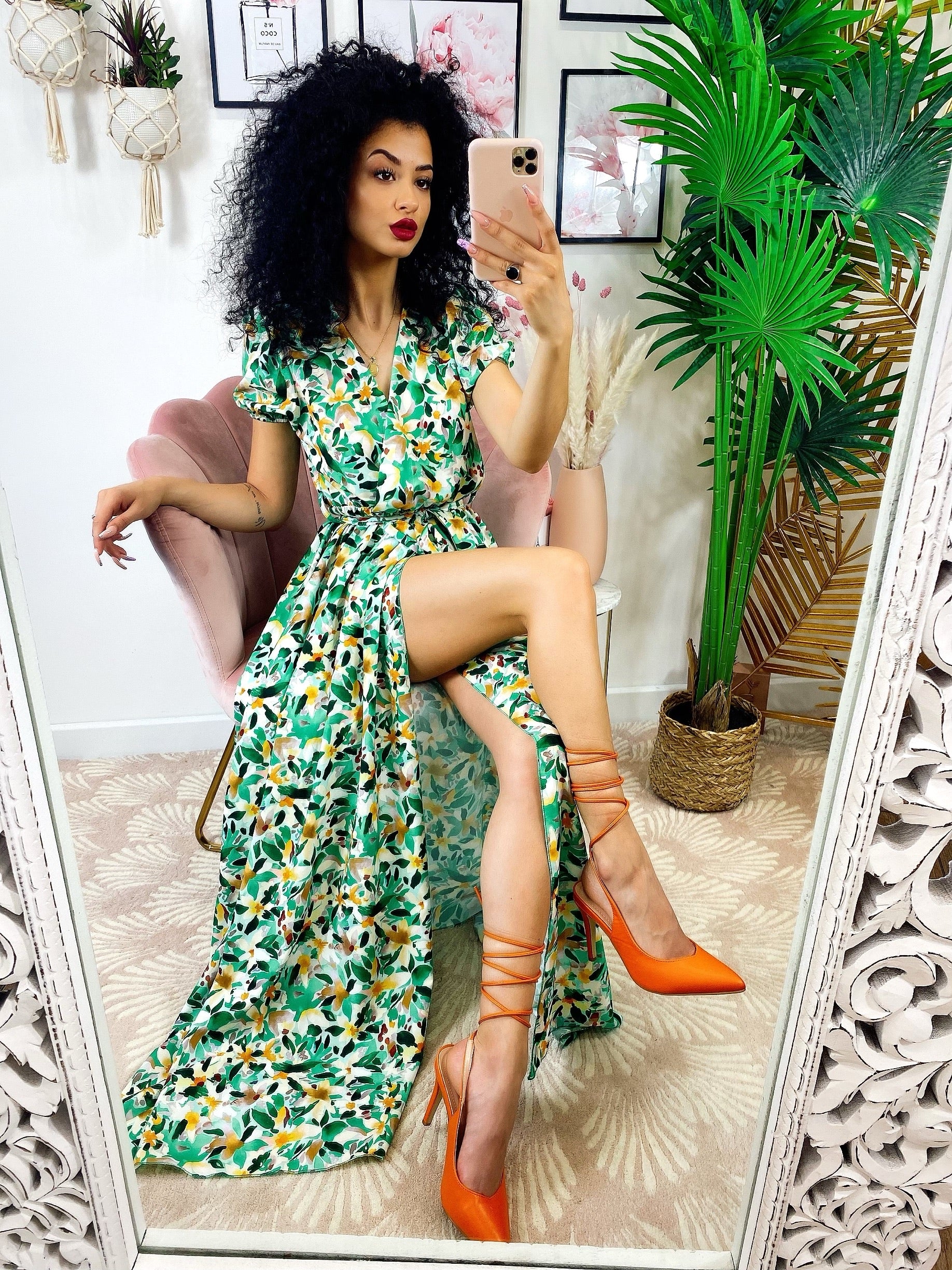 Abito lungo con maxi spacchi a fiori base verde - R.a. Boutique 